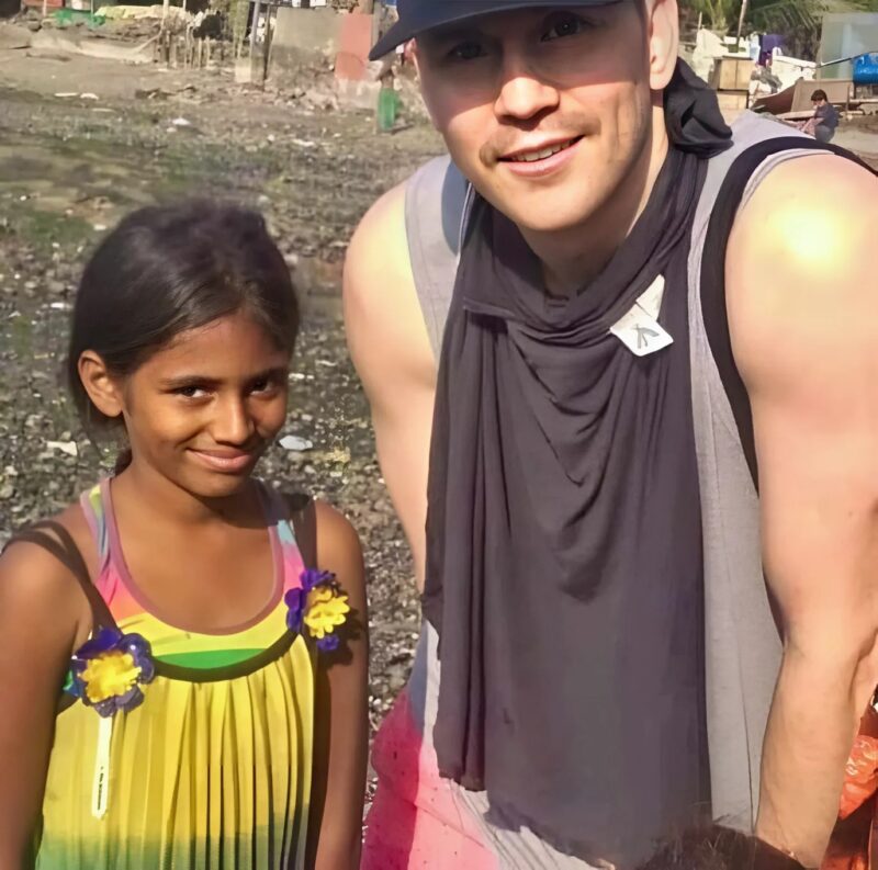 «La Princesse des Bidonvilles : D'un enfant affamé à une star de Bollywood !»