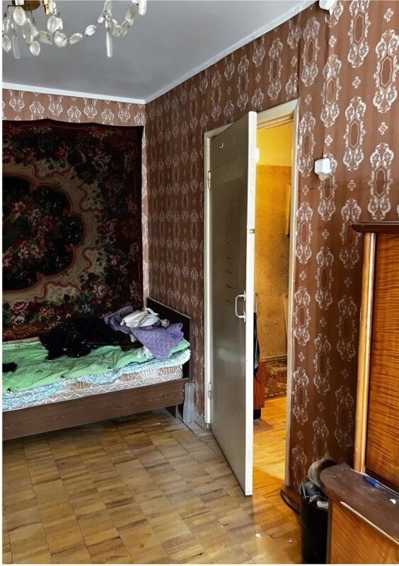 Transformer un appartement d'une pièce en un studio élégant avec une chambre séparée : une rénovation intelligente