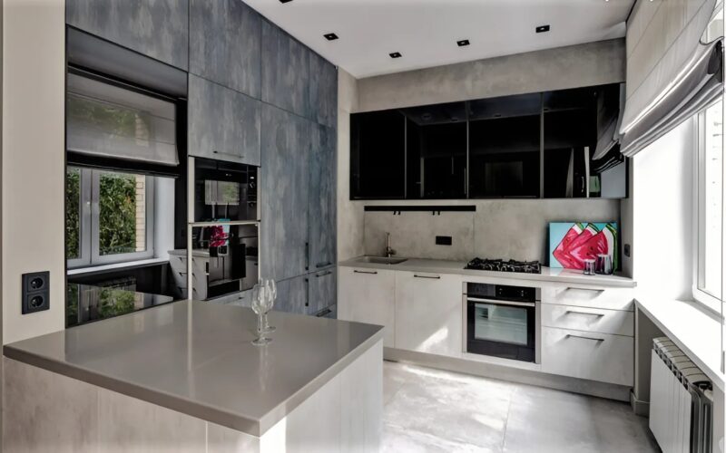 Des jeunes mariés achètent un appartement « ennuyeux » avec une vieille rénovation et le transforment en un véritable rêve