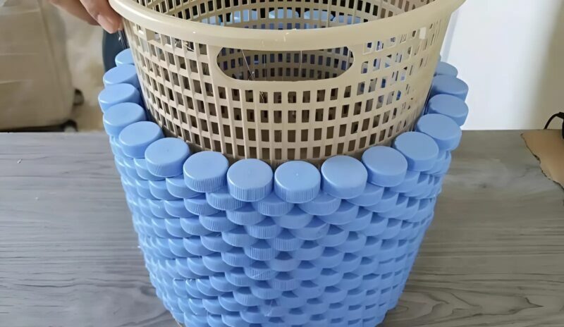 Transformer des bouchons en plastique en un accessoire unique pour la maison – Découvrez ce que ma sœur a créé !