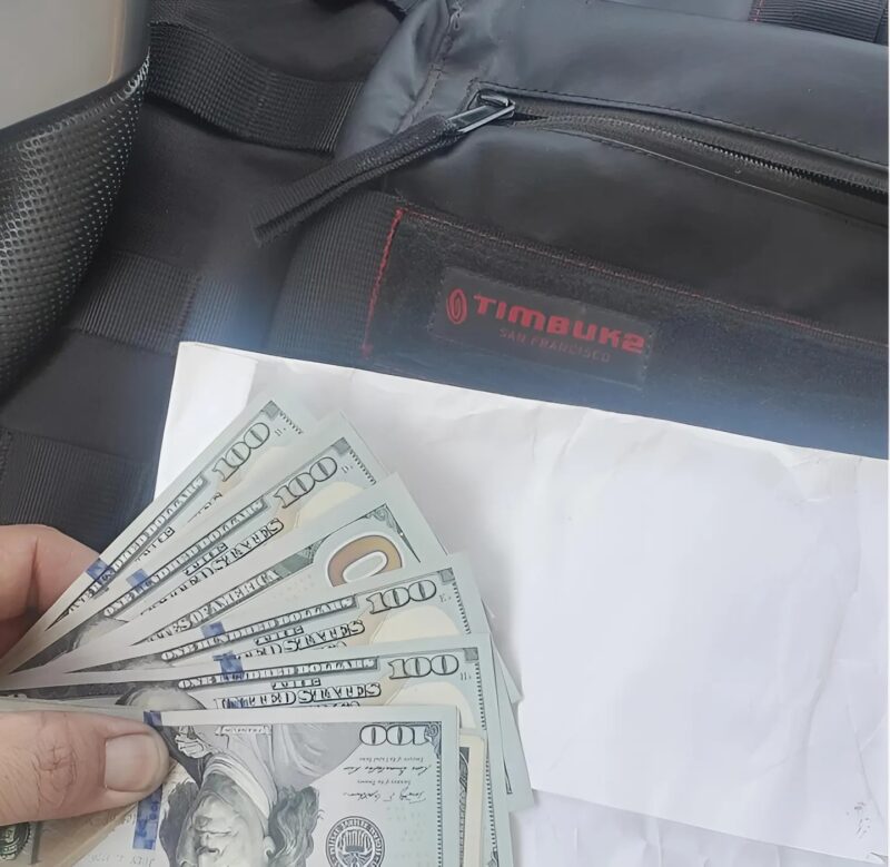 Une vraie trouvaille! Il y a quelques jours j’ai acheté un sac à dos pas cher dans un magasin de seconde main