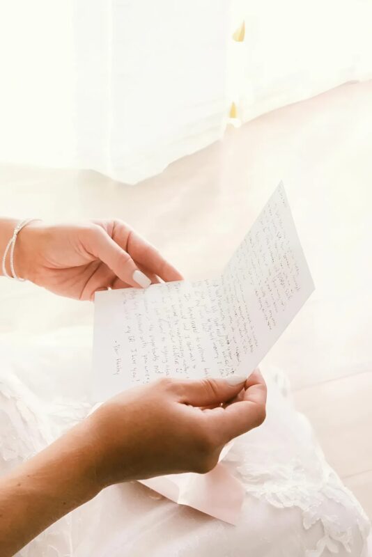 Après le décès de ma grand-mère, mon mari insistait pour que je vende sa maison au plus vite